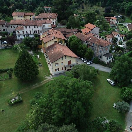 Apartment Piccolo Borgo Castelveccana エクステリア 写真