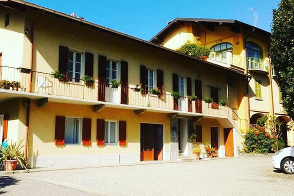 Apartment Piccolo Borgo Castelveccana エクステリア 写真
